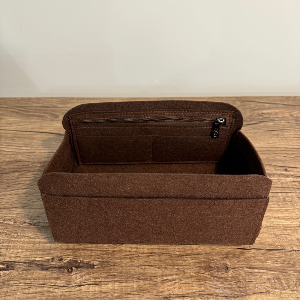 Louis Vuitton drop kit pouch bag insert